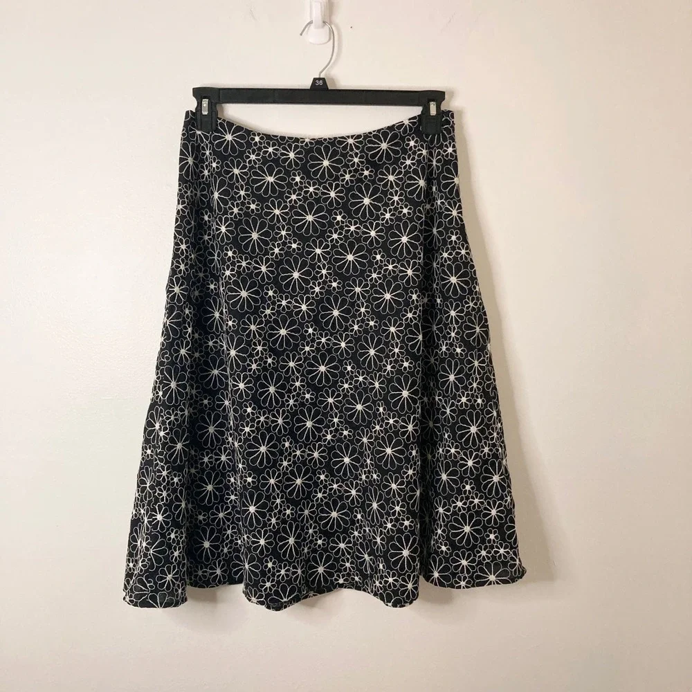 Josephine Chaus Floral Embroidered Black White Daisy 100% Cotton Midi Skirt 10